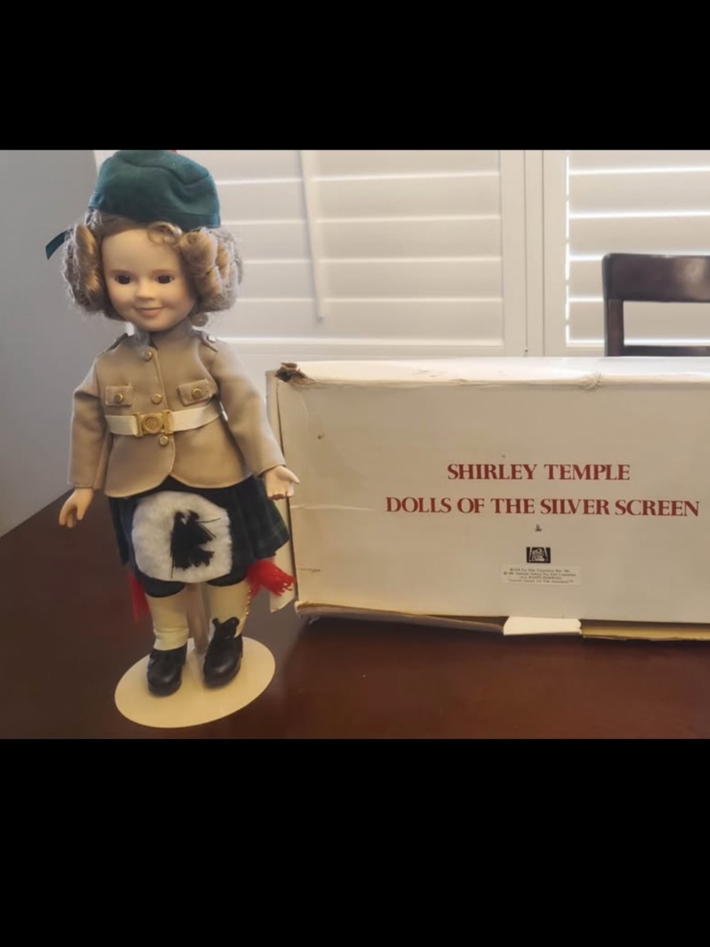 Shirley Temple “Wee Willie Winkie” Porcelain Doll – Danbury Mint w/ Certificate